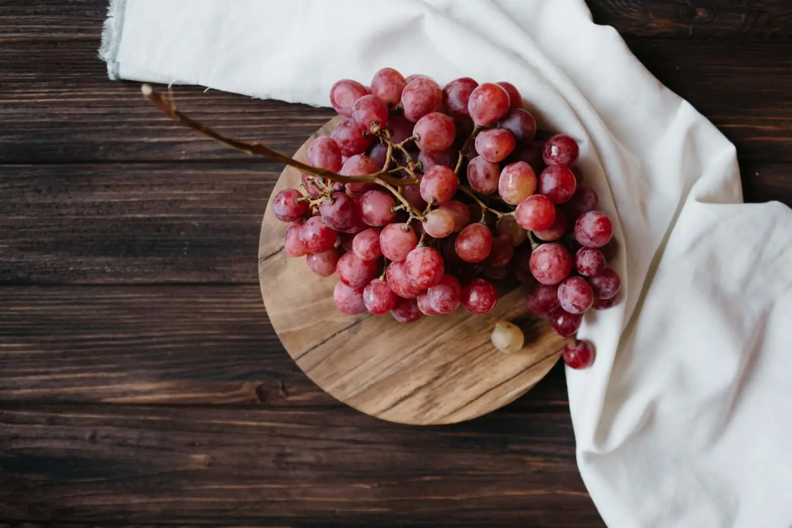 12 health benefits of eating grapes