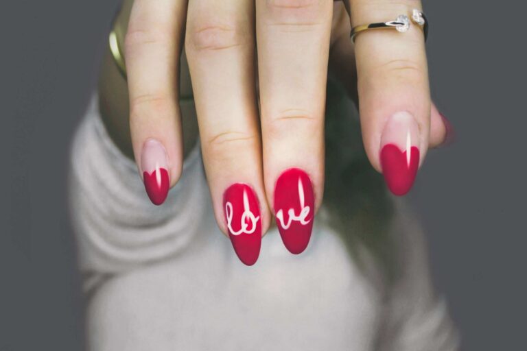 Nail Art: Toxic Products That Harm Health
