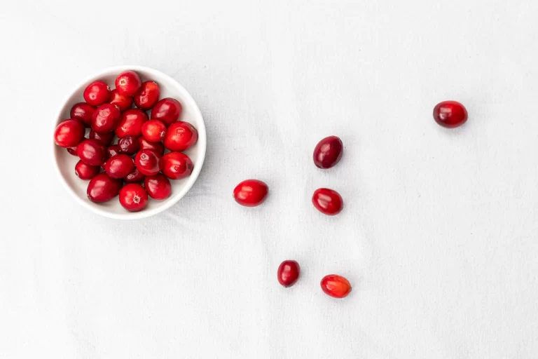 Dried Or Juiced Cranberries: Benefits And Side Effects Of Cranberries